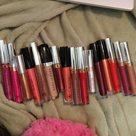 Anastasia Beverly Hills Lip Gloss Collection - Red, Brown, Cream - Picture 7 of 7